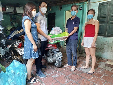 Risme Ho Tro Cac Hoan Canh Kho Khan Vi Dai Dich Covid 19 Tai Quan Ba Dinh Ngay 11 09 2021 1 1