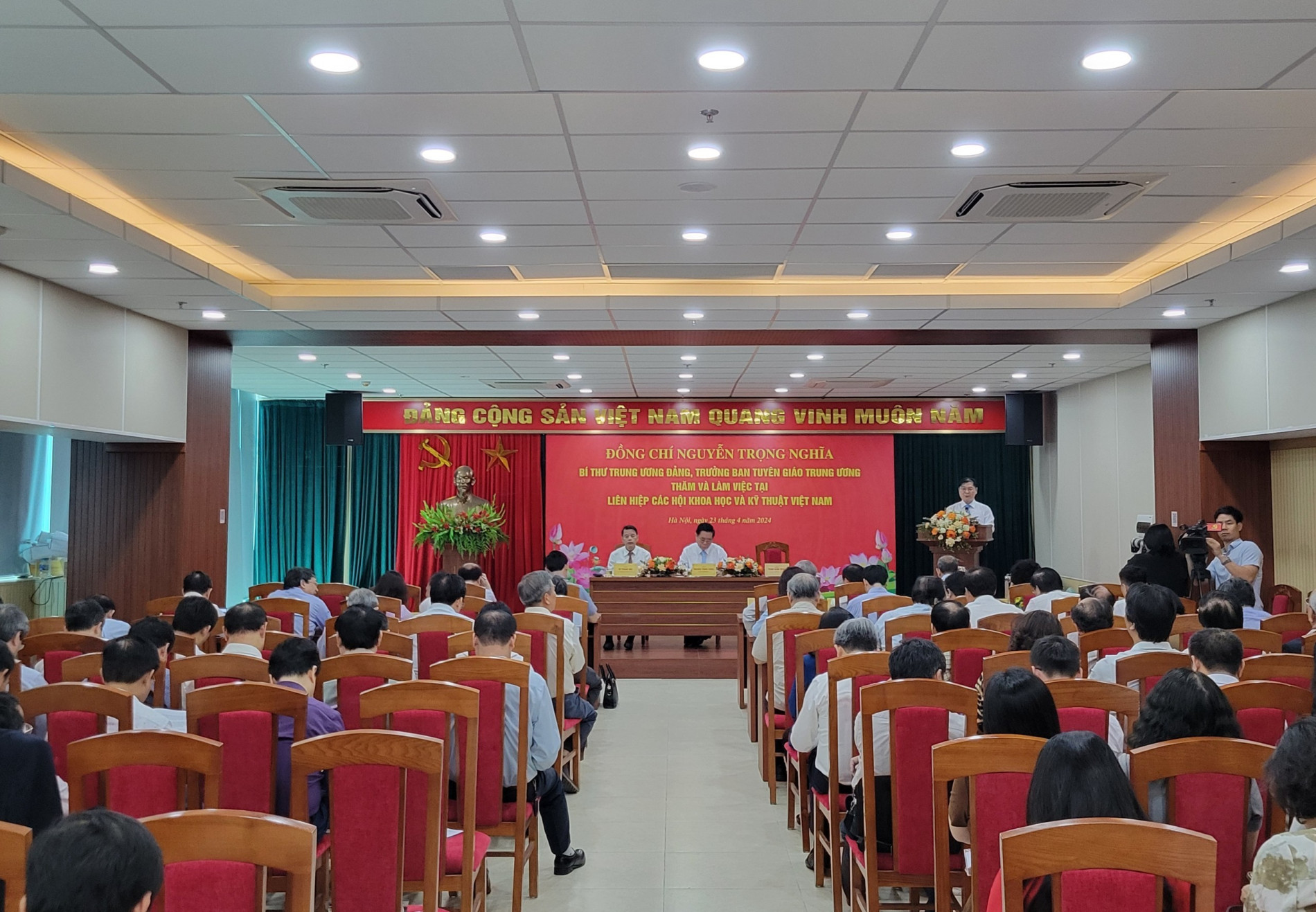 Bí thư TW Đảng Nguyễn Trọng Nghĩa: Hoạt động của LHHVN ngày càng đổi mới, ổn định và phát triển