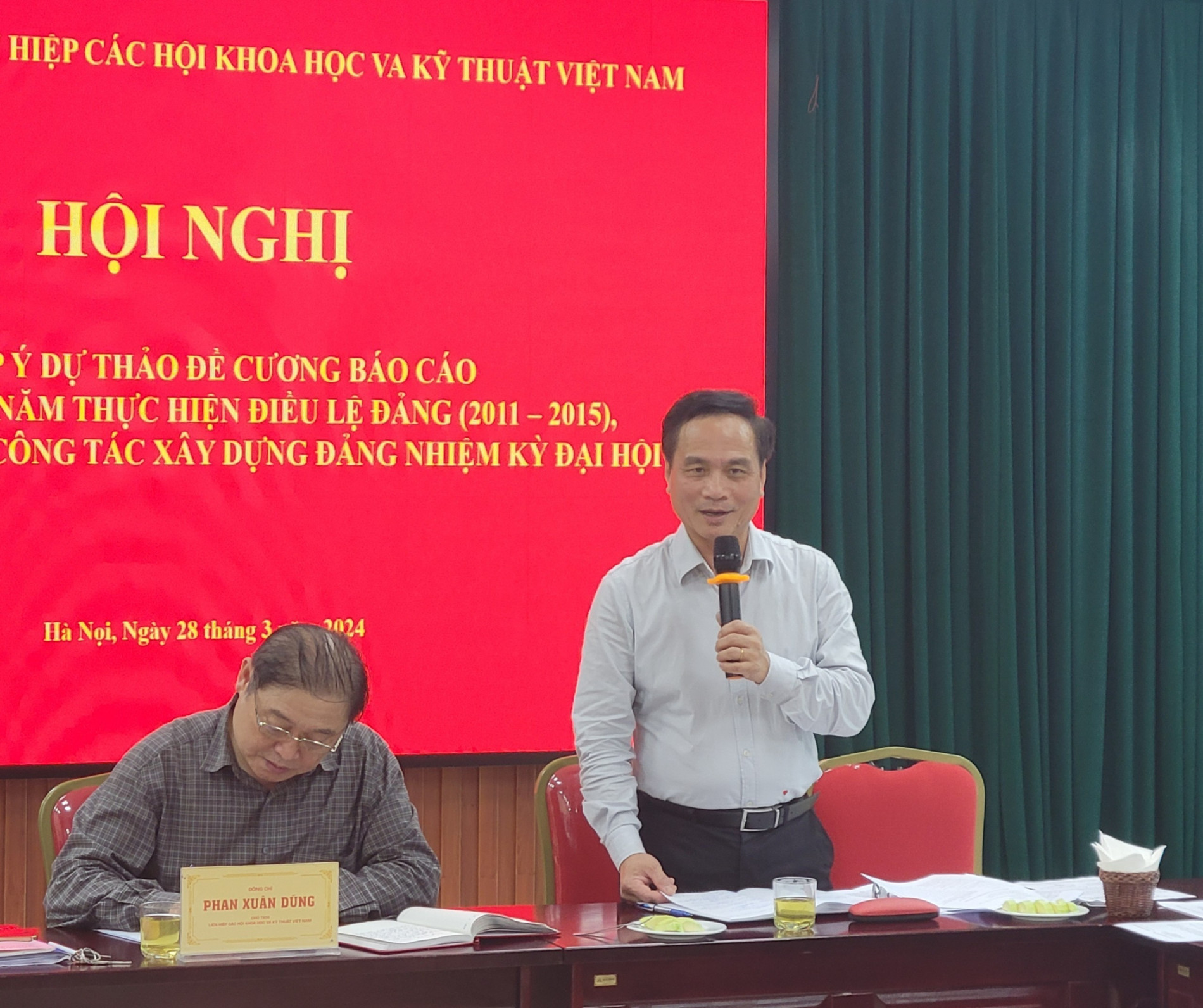 Góp ý dự thảo các đề cương báo cáo của Tiểu ban Điều lệ Đảng Đại hội XIV